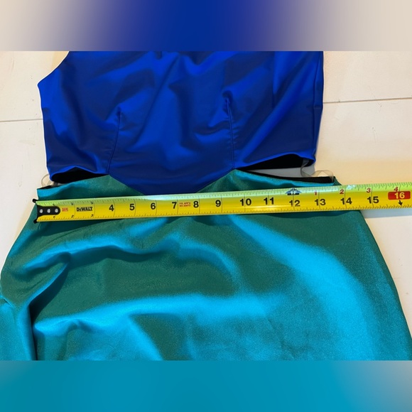 Donna Mizani Colorblock Cut Out Dress Blue - Picture 8 of 10